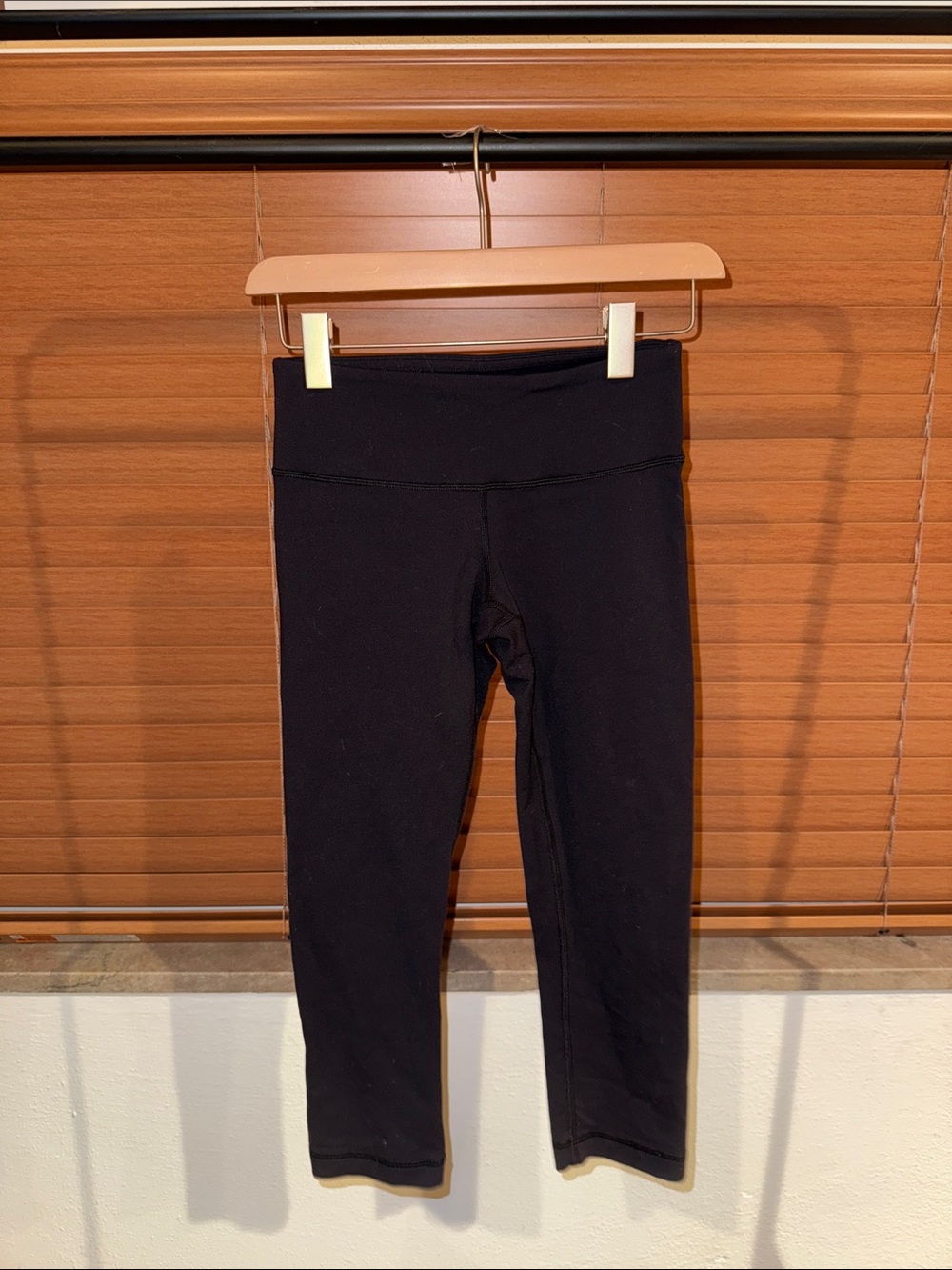 Lululemon Black Mid-Rise Capris